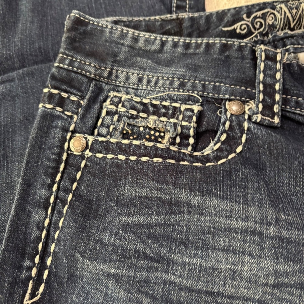 Maurices Premium Bootcut Jeans Dark Wash Rhinestone Embellished 9/10 Long Y2K - Picture 6 of 8